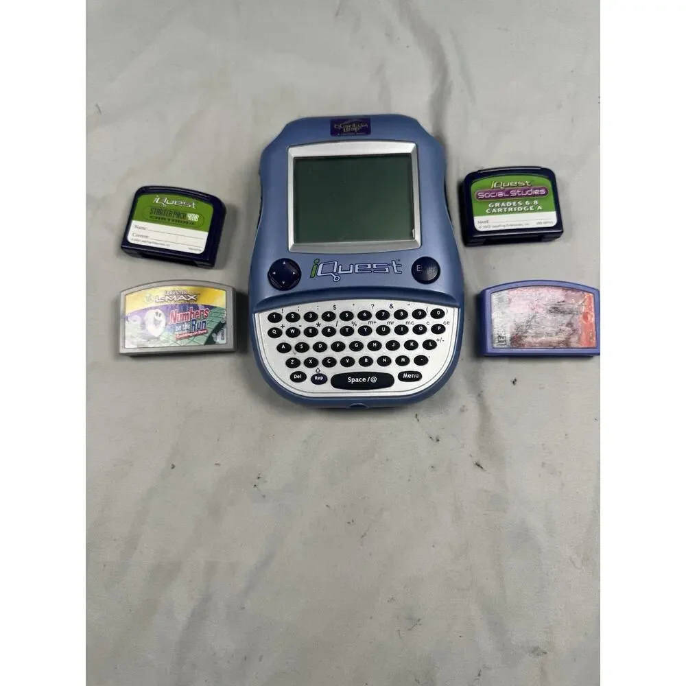 LeapFrog iQuest Handheld Learning System w/ 4 Game Cartridges Tested Works